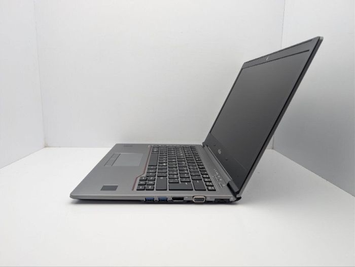 Ноутбук Fujitsu LifeBook U745 / 14" (1920x1080) IPS / Intel Core i7-5600U (2 (4) ядра по 2,6 - 3,2 ГГц) / 12 ГБ DDR3 / 120 ГБ SSD / Intel HD Graphics 5500 / Веб-камера / АКБ не тримає заряд б/в - изображение 5