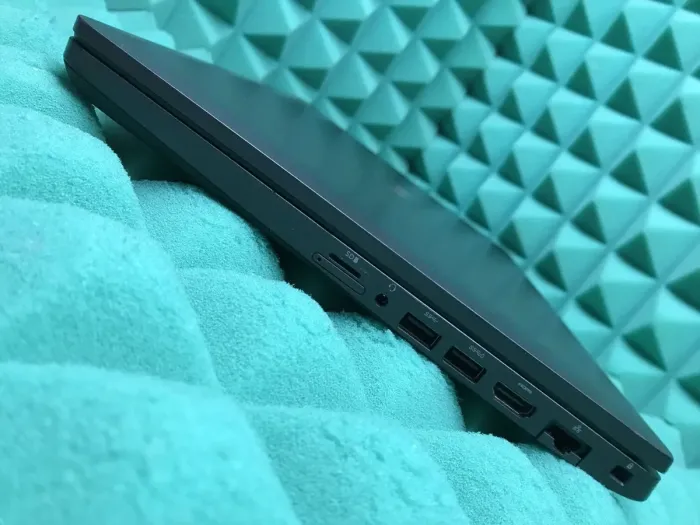 Ноутбук Б-клас Dell Latitude 5500 / 15.6" (1920x1080) IPS / Intel Core i5-8365U (4 (8) ядра по 1.6 - 4.1 GHz) / 16 GB DDR4 / 256 GB SSD M.2 / Intel UHD Graphics 620 / WebCam / USB 3.1 / HDMI / Windows 10 б/в - зображення 6