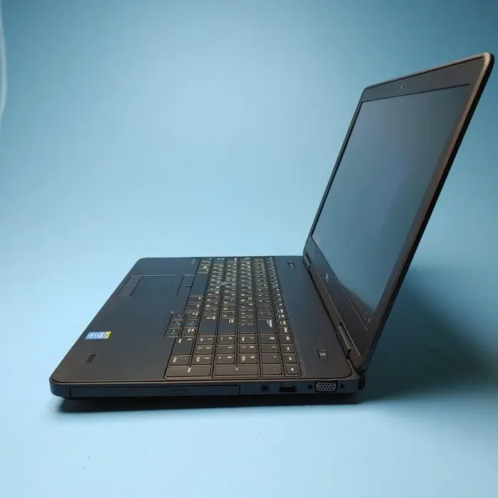 Ноутбук Б-клас Dell Latitude E5540 / 15.6" (1920x1080) TN / Intel Core i5-4310U (2 (4) ядра по 2.0 - 3.0 GHz) / 8 GB DDR3 / 240 GB SSD / Intel HD Graphics 4400 / WebCam / DVD-ROM / Win 10 Pro б/в - зображення 4