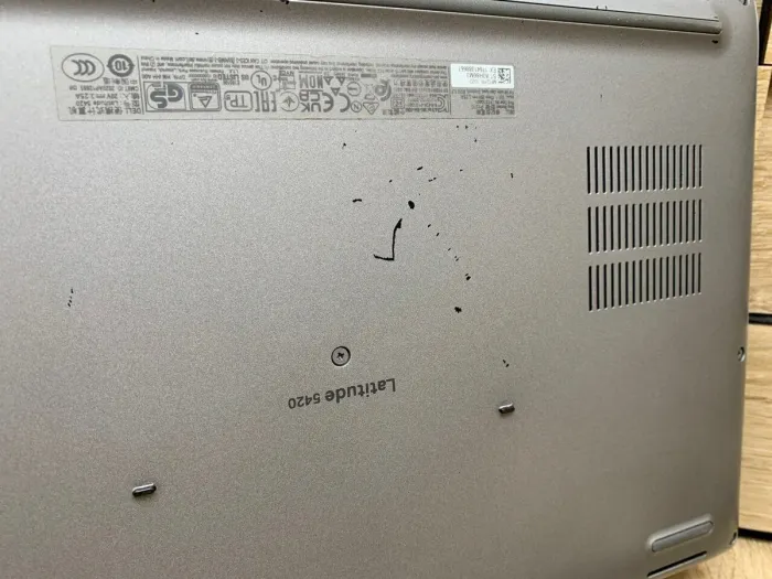 Ультрабук Б-клас Dell Latitude 5420 / 14" (1920x1080) IPS / Intel Core i5-1145G7 (4 (8) ядра по 2.6 - 4.4 GHz) / 16 GB DDR4 / 256 GB SSD M.2 / Intel Iris Xe Graphics / WebCam / Windows 10 б/в - зображення 11