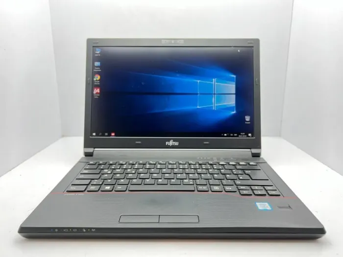 Ноутбук Fujitsu LifeBook E546 / 14" (1920x1080) TN / Intel Core i5-6200U (2 (4) ядра по 2.3 - 2.8 GHz) / 8 GB DDR4 / 240 GB SSD / Intel HD Graphics 520 / WebCam б/в - зображення 2
