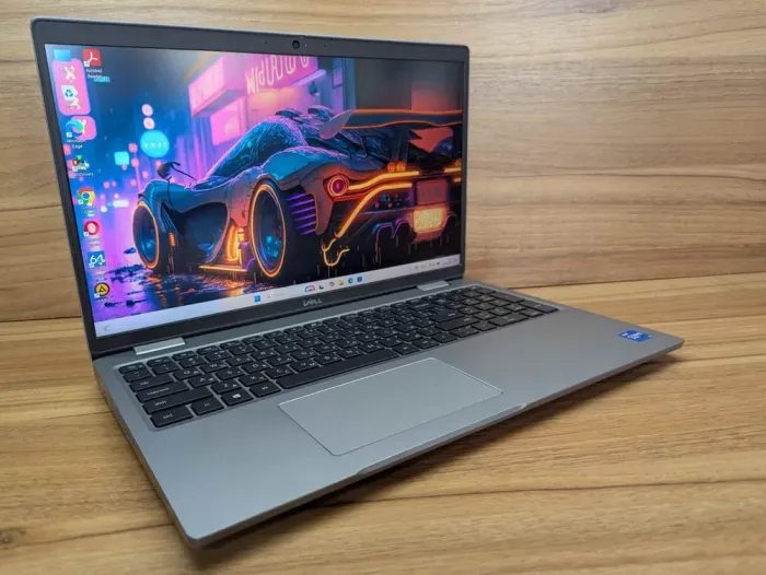 Ультрабук Б-клас Dell Precision 3560 / 15.6" (1920x1080) IPS / Intel Core i5-1145G7 (4 (8) ядра по 2.6 - 4.4 GHz) / 8 GB DDR4 / 256 GB SSD / Intel Iris Xe Graphics / WebCam / Windows 11 б/в - зображення 4