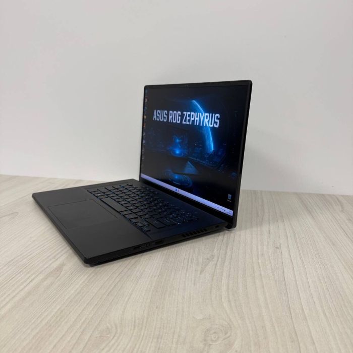Ігровий ноутбук Asus ROG Zephyrus M16 GU604VI / 16" (2560x1600) IPS / Intel Core i9-13900H (14 (20) ядер по 2.6 - 5.4 GHz) / 16 GB DDR5 / 1000 GB SSD NVMe / nVidia GeForce RTX 4070, 8 GB GDDR6, 128-bit / WebCam б/в - зображення 5