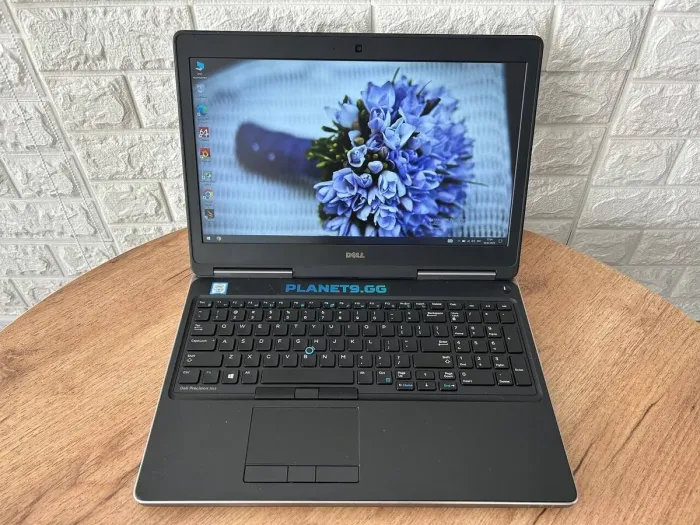 Мобільна робоча станція Dell Precision 7510 / 15.6" (1920x1080) IPS / Intel Core i5-6300HQ (4 ядра по 2.3 - 3.2 GHz) / 8 GB DDR4 / 256 GB SSD / AMD FirePro W5170M, 2 GB GDDR5, 128-bit / WebCam б/в - зображення 2