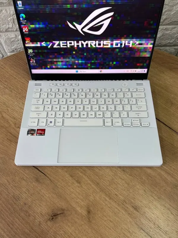 Ігровий ноутбук Asus ROG Zephyrus G14 GA402RJ / 14" (2560x1600) IPS / AMD Ryzen 9 6900HS (8 (16) ядер по 3.3 - 4.9 GHz) / 16 GB DDR4 / 1000 GB SSD / AMD Radeon RX 6700S, 8 GB GDDR6, 128-bit / WebCam б/в - зображення 7