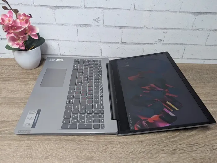 Ноутбук Б-клас Lenovo IdeaPad S145 / 15.6" (1366x768) TN / Intel Core i3-1005G1 (2 (4) ядра по 1.2 - 3.4 GHz) / 20 GB DDR4 / 128 GB SSD + 1000 GB HDD / Intel UHD Graphics / WebCam б/в - зображення 7