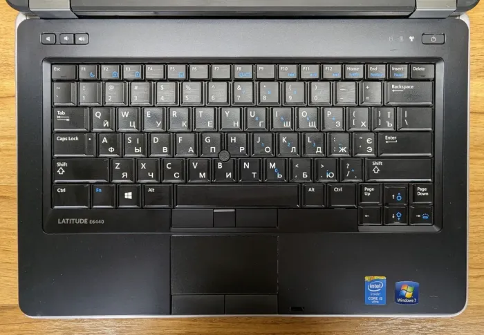 Ноутбук Б-клас Dell Latitude E6440 / 14" (1920x1080) IPS / Intel Core i5-4310M (2 (4) ядра по 2.7 - 3.4 GHz) / 8 GB DDR3 / 240 GB SSD / Intel HD Graphics 4600 / WebCam / Windows 10 б/в - зображення 6