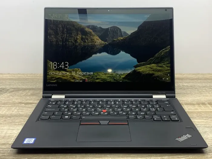 Ноутбук-трансформер Б-клас Lenovo ThinkPad Yoga 370 / 13.3" (1920x1080) IPS Touch / Intel Core i5-7300U (2 (4) ядра по 2.6 - 3.5 GHz) / 8 GB DDR4 / 240 GB SSD / Intel HD Graphics 620 / WebCam б/в - зображення 2
