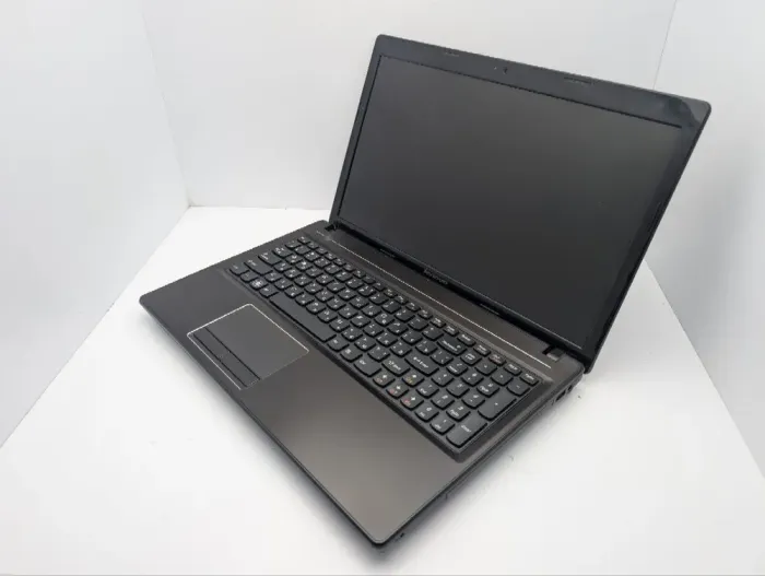 Ноутбук Lenovo G580 / 15.6" (1366x768) TN / Intel Core i3-3120M (2 (4) ядра по 2.5 GHz) / 8 GB DDR3 / 500 GB HDD / nVidia GeForce GT 635M, 2 GB GDDR3, 128-bit / WebCam / DVD-ROM б/в - зображення 7
