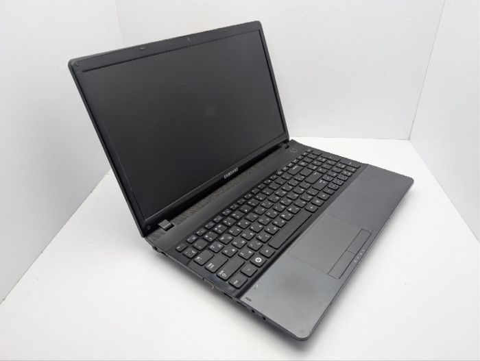 Ноутбук Samsung 305E5A / 15.6" (1366x768) TN / AMD A6-3400M (4 ядра по 1.4 - 2.3 GHz) / 6 GB DDR3 / 500 GB HDD / AMD Radeon HD 6520G Graphics / WebCam / DVD-ROM б/в - зображення 6