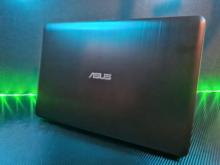 Ноутбук Asus X541U / 15.6" TN / Intel Core i3-6006U (2(4) ядра по 2GHz) / 8GB DDR3 / 256GB SSD / GeForce 920MX, 2GB DDR3, 64-bit / WebCam / HDMI б/в - зображення 8