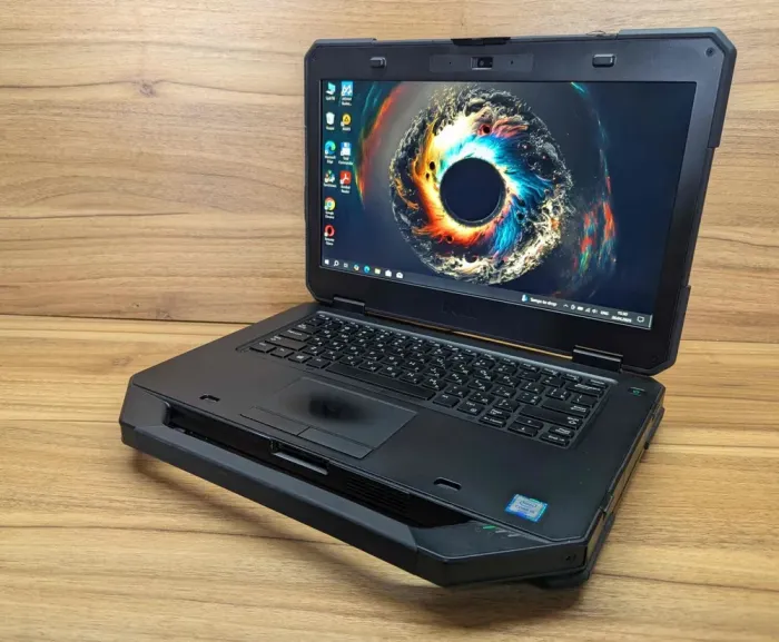 Захищений ноутбук Dell Latitude 14 Rugged 5414 / 14" (1920x1080) IPS / Intel Core i5-6300U (2 (4) ядра по 2.4 - 3.0 GHz) / 8 GB DDR4 / 256 GB SSD / Intel HD Graphics 520 / HDMI / WebCam / Windows 10 б/в - зображення 5