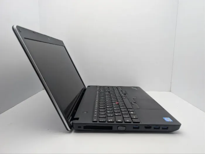 Ноутбук Lenovo Thinkpad E530 / 15.6" (1600x900) TN / Intel Core i7-3632QM (4 (8) ядра по 2.2 - 3.2 GHz) / 8 GB DDR3 / 750 GB HDD / Intel HD Graphics 4000 / WebCam / DVD-ROM б/в - изображение 4