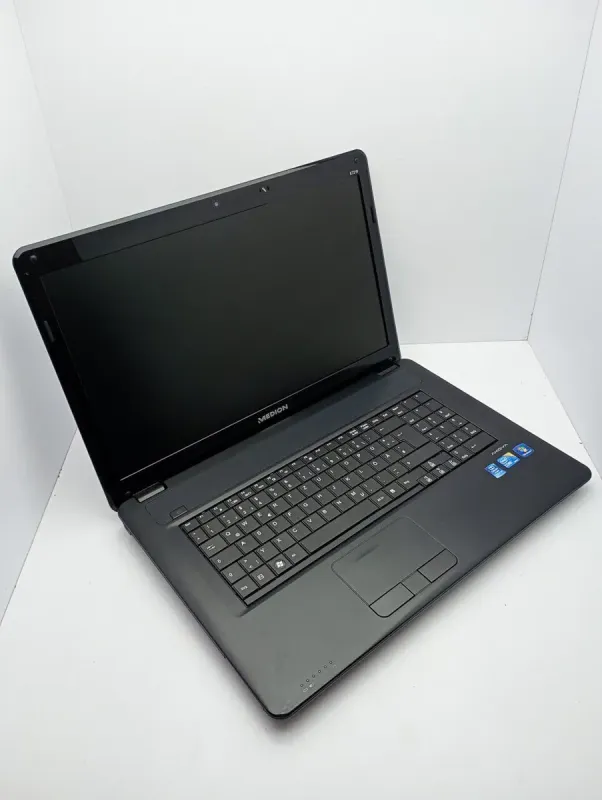 Ноутбук Medion Akoya E7216 / 17.3" (1600x900) TN / Intel Core i3-380M (2 (4) ядра по 2.53 GHz) / 6 GB DDR3 / 320 GB HDD / Intel HD Graphics / WebCam б/в - зображення 5