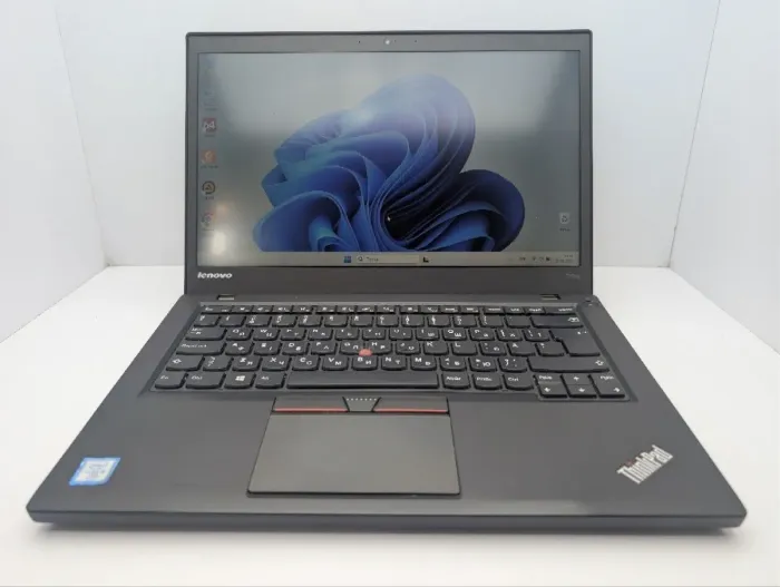 Ультрабук Lenovo ThinkPad T450s / 14" (1920x1080) IPS / Intel Core i5-5300U (2 (4) ядра по 2.3 - 2.9 GHz) / 8 GB DDR3 / 256 GB SSD / Intel HD Graphics 5500 / WebCam б/в - зображення 2