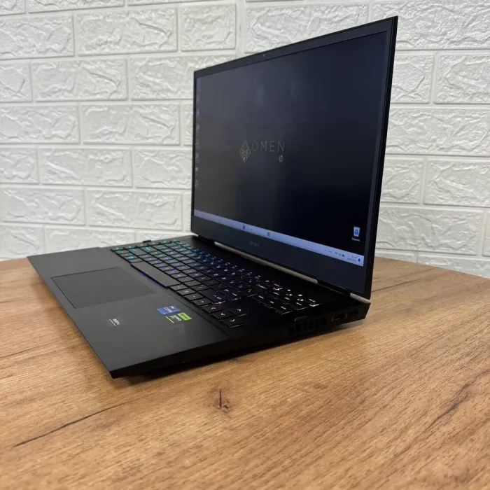 Ігровий ноутбук Б-клас HP Omen 17-cm2020nr / 17.3" (2560x1440) IPS / Intel Core i7-13700HX (16 (24) ядер по 2.1 - 5.0 GHz) / 16 GB DDR5 / 512 GB SSD / nVidia GeForce RTX 4070, 8 GB GDDR6, 128-bit / WebCam б/в - зображення 5