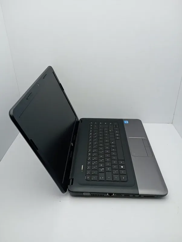 Ноутбук HP Pavilion 650 / 15.6" (1366x768) TN / Intel Core i3-2328M (2 (4) ядра по 2.2 GHz) / 6 GB DDR3 / 250 GB HDD / Intel HD Graphics 3000 / WebCam б/в - зображення 5