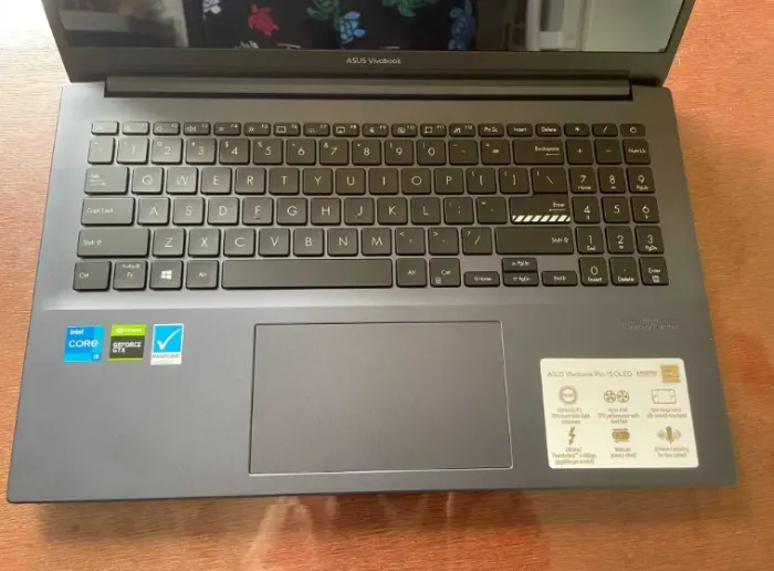 Ігровий ноутбук Asus Vivobook Pro 15 OLED K3500 / 15.6" (1920x1080) OLED / Intel Core i5-11300H (4 (8) ядра по 3.1 - 4.4 GHz) / 8 GB DDR4 / 512 GB SSD / nVidia GeForce GTX 1650, 4 GB GDDR5, 128-bit / WebCam б/в - зображення 4