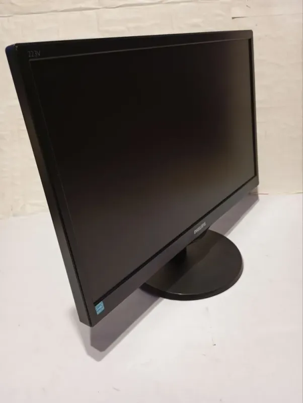 Комплект ПК Б-клас: Acer Veriton X2632G SFF / Intel Core i3-4150 (2 (4) ядра по 3.5 GHz) / 8 GB DDR3 / 320 GB HDD / Intel HD Graphics 4400 / DVD-RW + Монітор Philips 223V5L / 22" (1920x1080) TN / 1x VGA / VESA 100x100 б/в - зображення 9