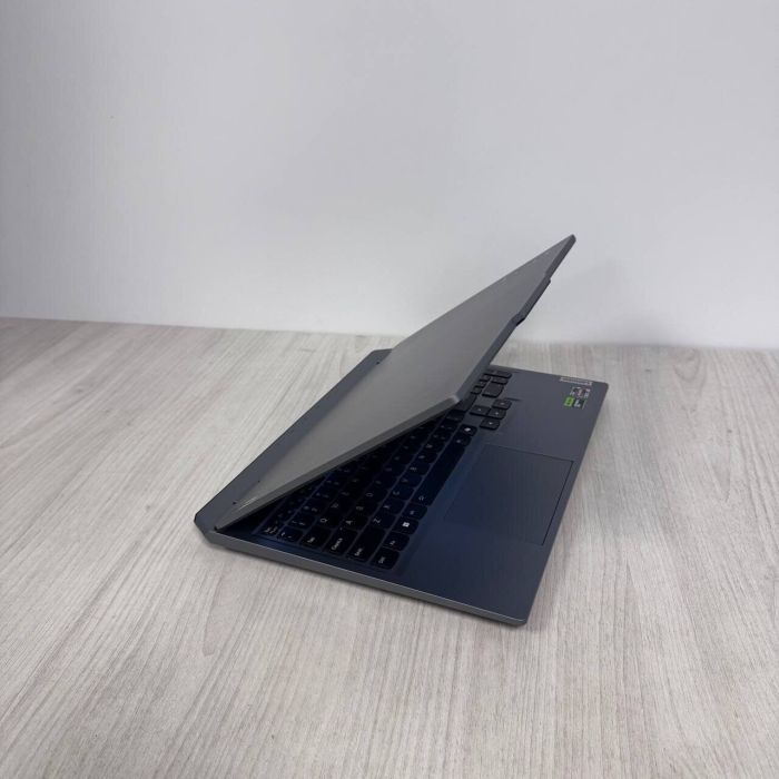 Ігровий ноутбук Lenovo LOQ 15ARP9 / 15,6" (1920x1080) IPS / AMD Ryzen 5 7235HS (4 (8) ядра по 3,2 - 4,2 ГГц) / 12 ГБ DDR5 / 512 ГБ SSD NVMe / nVidia GeForce RTX 4050, 6 ГБ GDDR6, 96-біт / Веб-камера б/в - зображення 6
