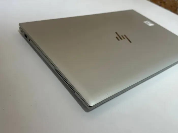 Ультрабук HP EliteBook 850 G7 / 15.6" (1920x1080) IPS / Intel Core i7-10610U (4 (8) ядра по 1.8 - 4.9 GHz) / 16 GB DDR4 / 512 GB SSD / Intel UHD Graphics / WebCam / TouchID б/в - зображення 3