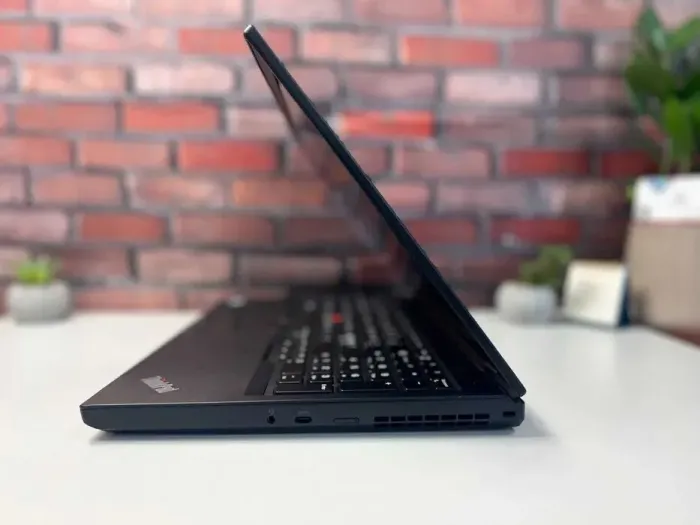 Мобільна робоча станція Lenovo ThinkPad P53 / 15.6" (1920x1080) IPS / Intel Core i7-9850H (6 (12) ядер по 2.6 - 4.6 GHz) / 64 GB DDR4 / 512 GB SSD M.2 / nVidia Quadro RTX 3000, 6 GB GDDR6, 192-bit / WebCam б/в - зображення 5
