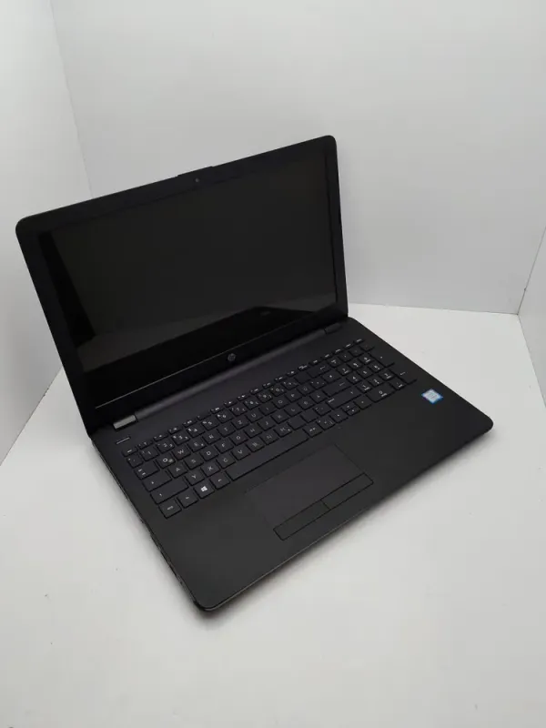 Ноутбук HP 15B / 15.6" (1366x768) TN / Intel Core i3-6006U (2 (4) ядра по 2.0 GHz) / 8 GB DDR4 / 240 GB SSD / Intel HD Graphics 520 / WebCam б/в - зображення 3
