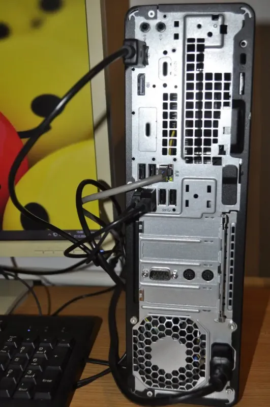 Комплект ПК: HP EliteDesk 800 G3 SFF / Intel Core i5-6500 (4 ядра по 3.2 - 3.6 GHz) / 8 GB DDR4 / 320 GB HDD / Intel HD Graphics 530 + Монітор Б-клас Acer B243HL / 24" (1920x1080) TN / VGA, DVI + Windows 10 Pro б/в - зображення 11