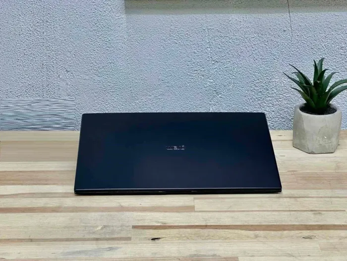 Ультрабук LG Gram 14Z90P / 14" (1920x1080) IPS / Intel Core i7-1165G7 (4 (8) ядра по 2.8 - 4.7 GHz) / 8 GB DDR4 / 512 GB SSD / Intel Iris Xe Graphics / WebCam / Win 11 Home б/в - зображення 5