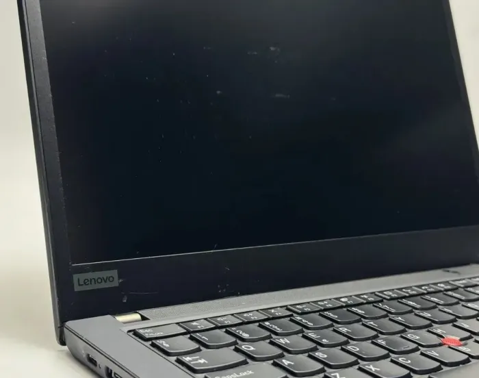 Ультрабук Б-клас Lenovo ThinkPad P14s Gen 1 / 14" (1920x1080) IPS Touch / AMD Ryzen 7 4750U (8 (16) ядер по 1.7 - 4.1 GHz) / 16 GB DDR4 / 256 GB SSD / AMD Radeon RX Vega 7 Graphics / WebCam / Win 10 Pro б/в - зображення 7