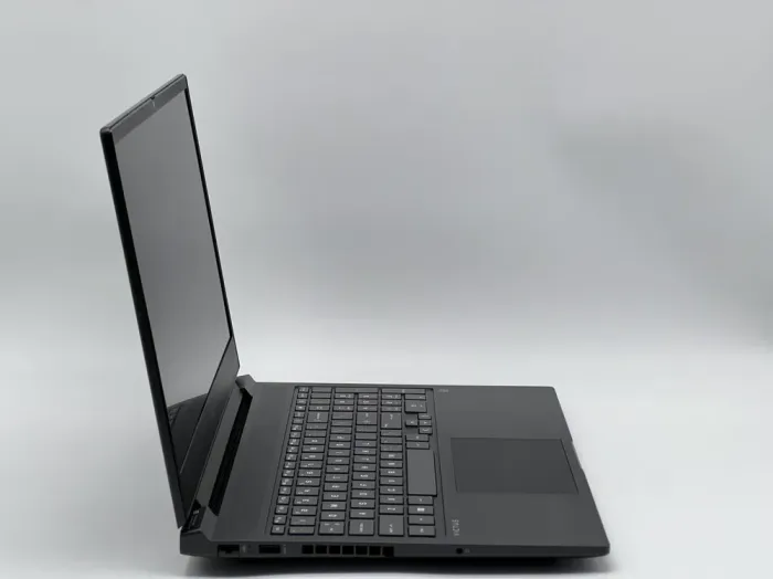 Ігровий ноутбук HP Victus 16-s0076nr / 16.1" (1920x1080) IPS / AMD Ryzen 7 7840HS (8 (16) ядер по 3.8 - 5.1 GHz) / 16 GB DDR5 / 480 GB SSD / nVidia GeForce RTX 4060, 8 GB GDDR6, 128-bit / WebCam б/в - зображення 3