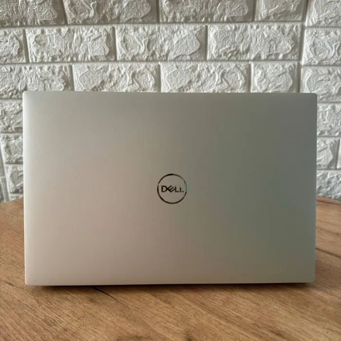 Ноутбук Dell XPS 15 9500 / 15.6" (1920x1080) IPS / Intel Core i5-10300H (4 (8) ядра по 2.5 - 4.5 GHz) / 16 GB DDR4 / 256 GB SSD / Intel UHD Graphics / WebCam б/в - зображення 3