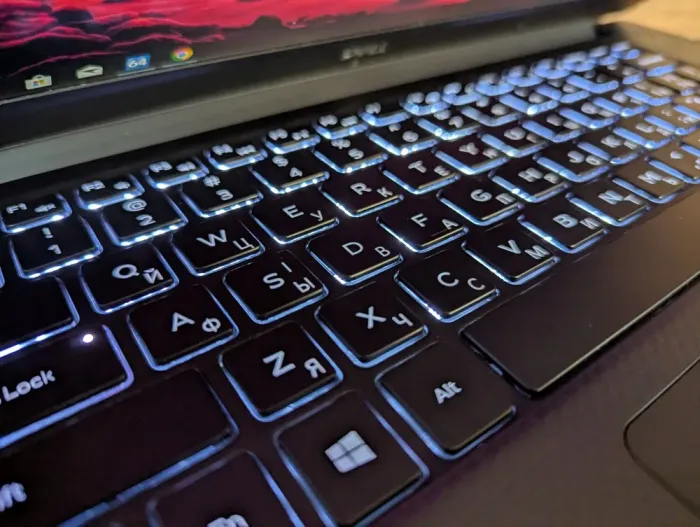 Ноутбук Dell XPS 15 9570 / 15.6" (1920x1080) IPS / Intel Core i5-8300H (4 (8) ядра по 2.3 - 4.0 GHz) / 16 GB DDR4 / 500 GB SSD / Intel UHD Graphics 630 / HDMI / Windows 10 б/в - зображення 6