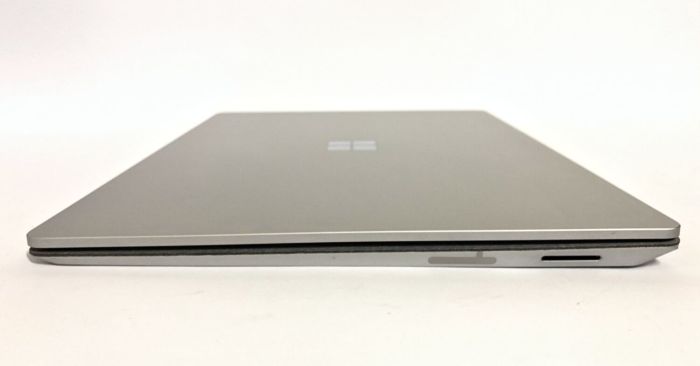 Ультрабук Microsoft Surface Laptop 2 1769 / 13.5" (2256x1504) IPS Touch / Intel Core i7-8650U (4 (8) ядра по 1.9 - 4.2 GHz) / 16 GB DDR4 / 512 GB SSD NVMe / Intel UHD Graphics 620 / WebCam / Win 11 Pro б/в - зображення 5