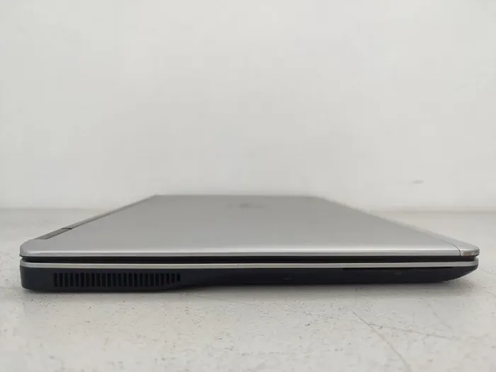 Ноутбук Dell Latitude E7440 / 14" (1920x1080) IPS / Intel Core i7-4600U (2 (4) ядра по 2.1 - 3.3 GHz) / 16 GB DDR3 / 256 GB SSD / Intel HD Graphics 4400 / WebCam б/в - зображення 3