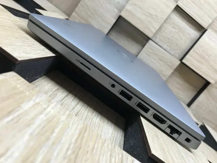 Ультрабук Б-клас Dell Latitude 5420 / 14" (1920x1080) IPS / Intel Core i5-1145G7 (4 (8) ядра по 2.6 - 4.4 GHz) / 8 GB DDR4 / 256 GB SSD / Intel Iris Xe Graphics / WebCam / HDMI / Windows 10 б/в - зображення 6