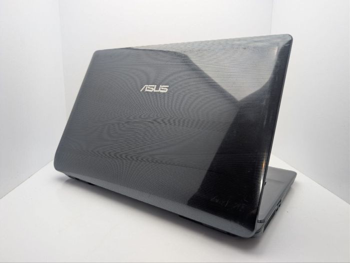 Ноутбук Asus A72J / 15.6" (1366x768) TN / Intel Core i3-350M (2 (4) ядра по 2.2 GHz) / 6 GB DDR3 / 320 GB HDD / AMD Radeon HD 5740, 1 GB GDDR3, 64-bit / WebCam / DVD-ROM б/в - зображення 8