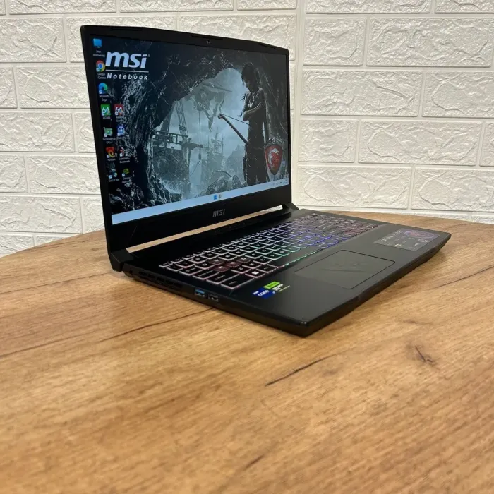 Ігровий ноутбук Б-клас MSI Katana 15 B12VGK / 15.6" (1920x1080) IPS / Intel Core i7-12650H (10 (16) ядер по 3.5 - 4.7 GHz) / 32 GB DDR5 / 1000 GB SSD / nVidia GeForce RTX 4070, 8 GB GDDR6, 128-bit / WebCam б/в - зображення 4