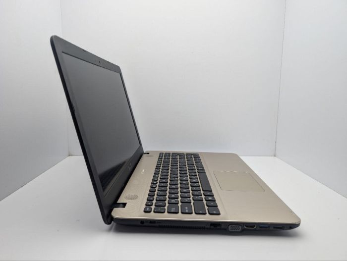 Ноутбук Asus R541N / 15.6" (1920x1080) TN / Intel Pentium N4200 (4 ядра по 2.5 GHz) / 8 GB DDR3 / 500 GB HDD / nVidia GeForce 920MX, 2 GB GDDR3, 64-bit / WebCam б/в - зображення 4