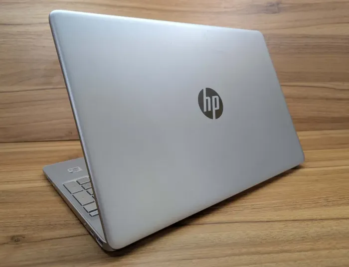 Ноутбук HP 15-dy1043dx / 15.6" (1366x768) TN Touch / Intel Core i5-1035G1 (4 (8) ядра по 1.0 - 3.6 GHz) / 16 GB DDR4 / 512 GB SSD / Intel UHD Graphics / WebCam / Windows 10 б/в - зображення 6