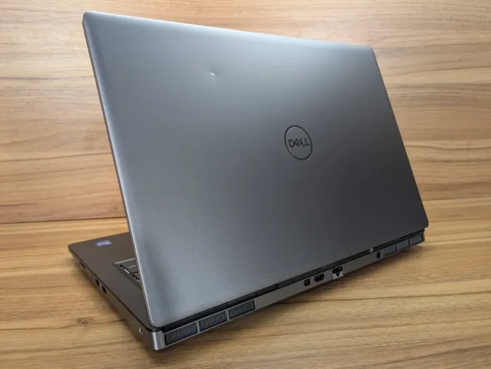 Мобільна робоча станція Б-клас Dell Precision 7760 / 17.3" (3840x2160) IPS / Intel Xeon W-11855M (6 (12) ядер по 3.2 - 4.9 GHz) / 32 GB DDR4 / 1000 GB SSD / nVidia RTX A4000, 8 GB GDDR6, 256-bit / WebCam / Windows 11 б/в - зображення 3