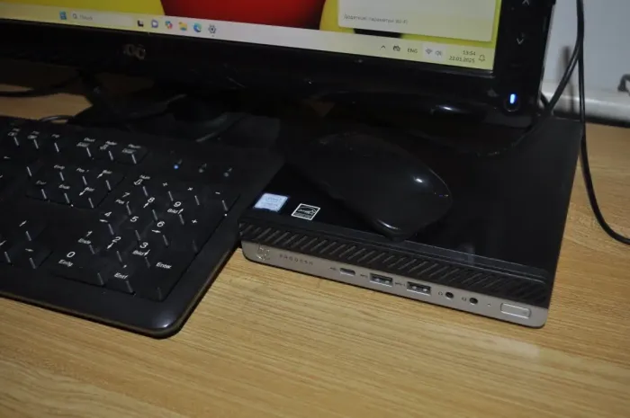 Комплект ПК: HP ProDesk 600 G4 Desktop Mini USFF / Intel Core i3-8100T (4 ядра по 3.1 GHz) / 8 GB DDR4 / 240 GB SSD / Intel UHD Graphics 630 / Wi-Fi + Монітор Б-клас AOC 2236Vwa / 22" (1920x1080) TN / VGA + Windows 11 Pro б/в - зображення 10