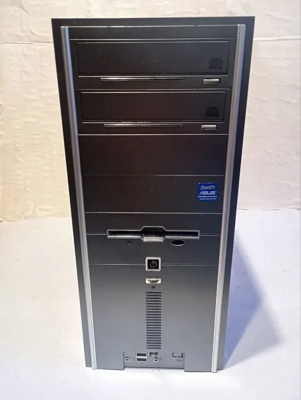 ПК Б-клас Asus Tower / Intel Core 2 Quad Q6700 (4 ядра по 2.66 GHz) / 4 GB DDR2 / 128 GB SSD / nVidia GeForce GT 220, 512 MB GDDR3, 128-bit / 400W / Win 10 б/в - зображення 2