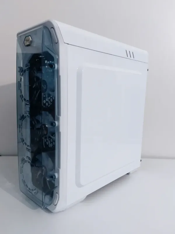 Ігровий ПК GameMax Starlight White Tower / Intel Core i5-7500 (4 ядра по 3,4 - 3,8 ГГц) / 16 ГБ DDR4 / 240 ГБ SSD + 480 ГБ SSD + 500 ГБ HDD / AMD Radeon RX 480, 8 ГБ GDDR5, 256-біт / 600 Вт б/в - зображення 2