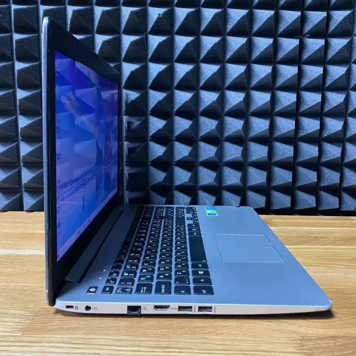 Ноутбук Б-клас Asus R553L / 15.6" (1366x768) TN / Intel Core i5-4200U (2 (4) ядра по 1.6 - 2.6 GHz) / 8 GB DDR3 / 256 GB SSD / nVidia GeForce GT 740M, 2 GB GDDR3, 64-bit / WebCam / DVD-ROM б/в - зображення 5