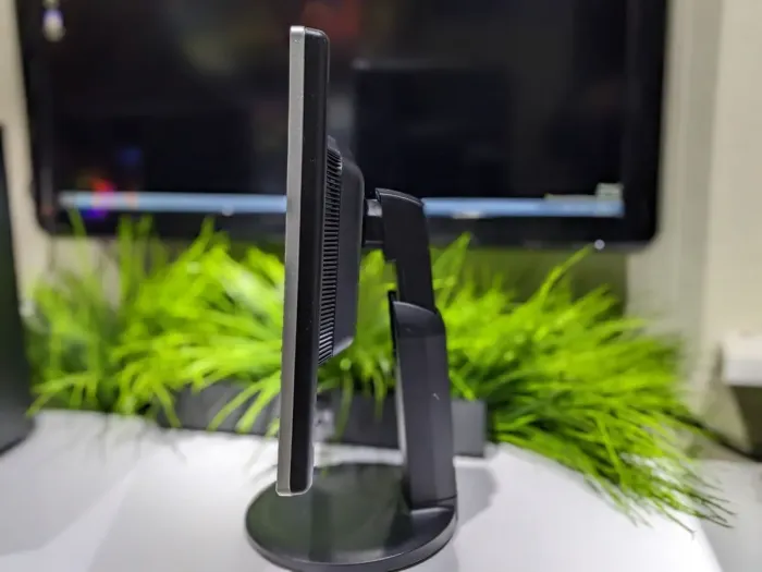 Монітор LG Flatron W2242T / 22" (1680x1050) TN / VGA, DVI / VESA 100x100 б/в - зображення 5