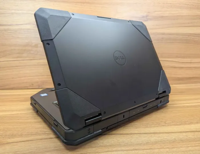 Захищений ноутбук Dell Latitude 14 Rugged 5414 / 14" (1920x1080) IPS / Intel Core i5-6300U (2 (4) ядра по 2.4 - 3.0 GHz) / 8 GB DDR4 / 256 GB SSD / Intel HD Graphics 520 / HDMI / Windows 10 б/в - зображення 13