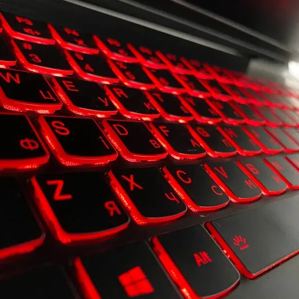 Ігровий ноутбук Lenovo Legion Y520-15IKBM / 15.6" (1920x1080) IPS / Intel Core i7-7700HQ (4 (8) ядра по 2.8 - 3.8 GHz) / 16 GB DDR4 / 512 GB SSD / nVidia GeForce GTX 1060 Max-Q, 6 GB GDDR5, 192-bit / WebCam / HDMI б/в - зображення 6