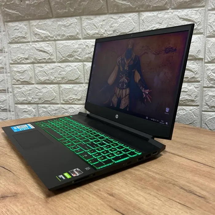 Ігровий ноутбук Б-клас HP Pavilion Gaming 15-ec0013dx / 15.6" (1920x1080) TN / AMD Ryzen 5 3550H (4 (8) ядер по 2.1 - 3.7 GHz) / 8 GB DDR4 / 256 GB SSD NVMe / nVidia GeForce GTX 1050, 3 GB GDDR5, 96-bit / WebCam б/в - зображення 5