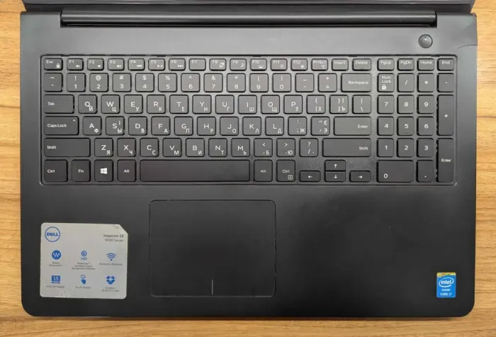 Ноутбук Б-клас Dell Inspiron 15-5547 / 15.6" (1366x768) TN Touch / Intel Core i7-4510U (2 (4) ядра по 2.0 - 3.1 GHz) / 8 GB DDR3 / 240 GB SSD / Intel HD Graphics 4400 / WebCam / Windows 10 б/в - зображення 3